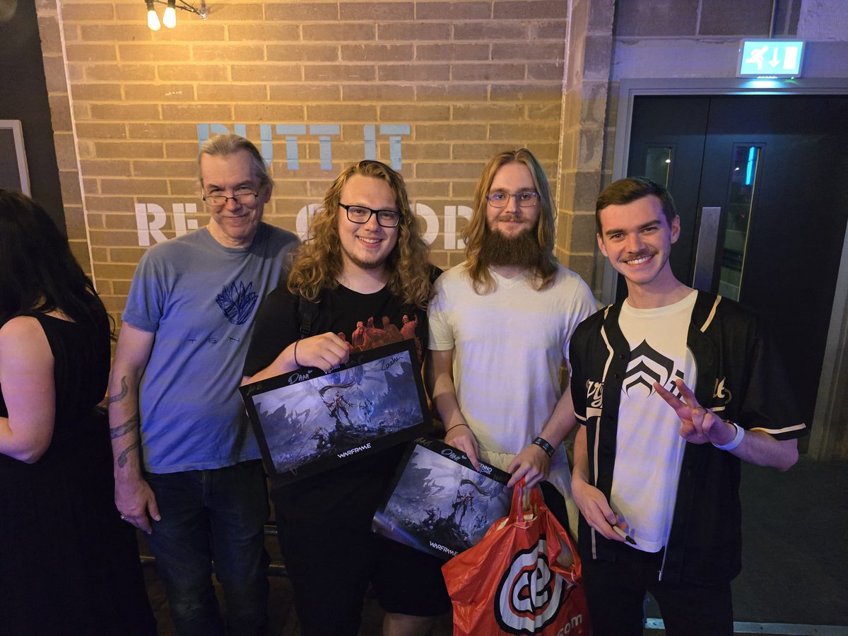 MMustachio43's tweet photo. Sorry for being awkward, it’s crazy how fast words leave you when you’re nervous. It was great meeting you regardless!

@moitoi @soelloo @The_Ben_Starr @AmeliaTyler @Cavalorn @WarframeZach https://t.co/eGMih5PvXU