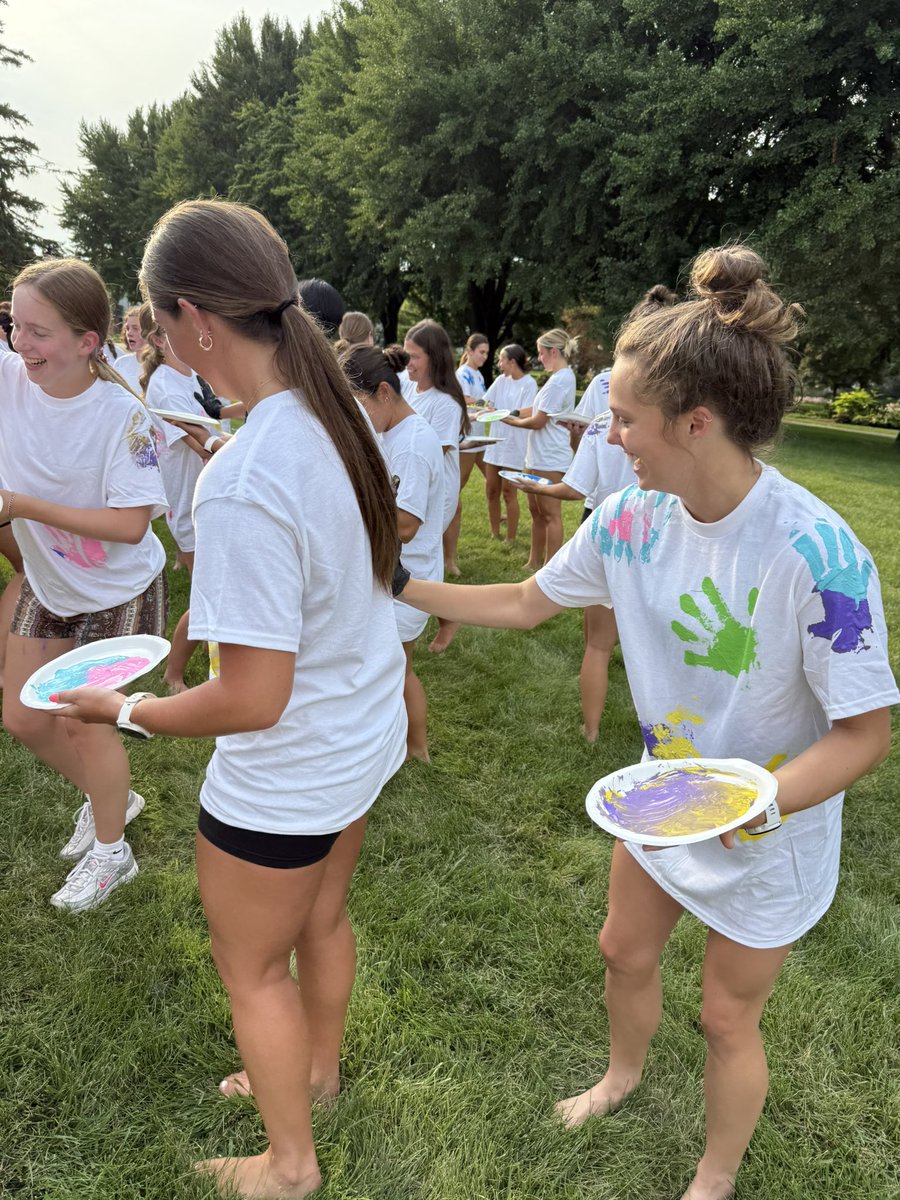 SimpsonWSOC's tweet image. Tonight, we recognized the ways we support, inspire, and lift each other up-on and off the field. A visual reminder that every person contributes to our team’s energy, success, and joy. 💛⚡️ #StormStrong