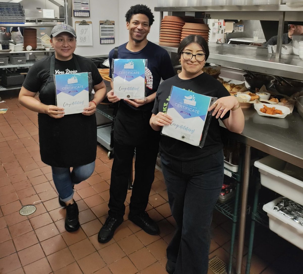 Luv2Ride007's tweet image. Three new trainers at Tower Rd! I’m Feeling proud for the hard work they put in. More trainers on the way. #trustmatters #trainingiskey ⁦@train3rgirl⁩ ⁦@hasquet⁩ ⁦@StephChilihead⁩ ⁦@heathwilson0112⁩