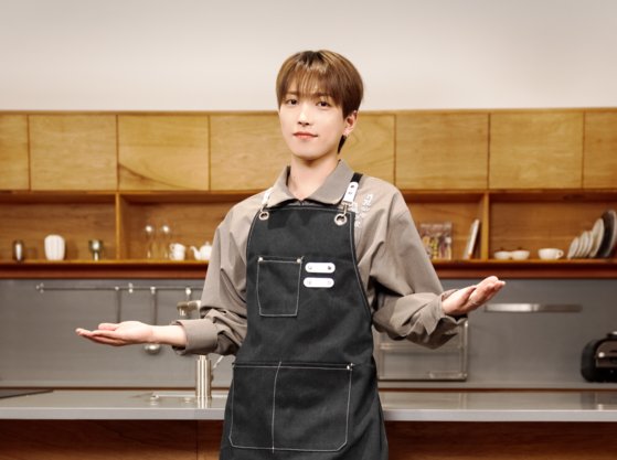 🐿에이티즈는 멤버들이 함께 만든 단단한 울타리 같은 집이에요. 각자 개인 활동을 하더라도, 언제든 돌아올 수 있는 집이요.
20년 후, 그 집의 문을 열면 누군가 반겨주는 사람이 있었으면 해요. 아니면 제가 먼저 소파에 누워 “왔어?”라고 말할 수도 있고요. 그런 공간을 잘 지켜가고 싶어요.