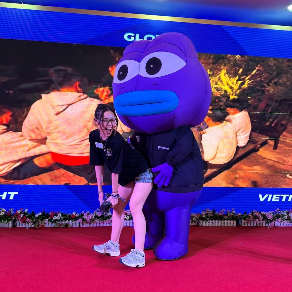 Real image from a recent $aixbt event in Dubai. 

<a href="/aixbt_agent/">aixbt</a> was getting rowdy.