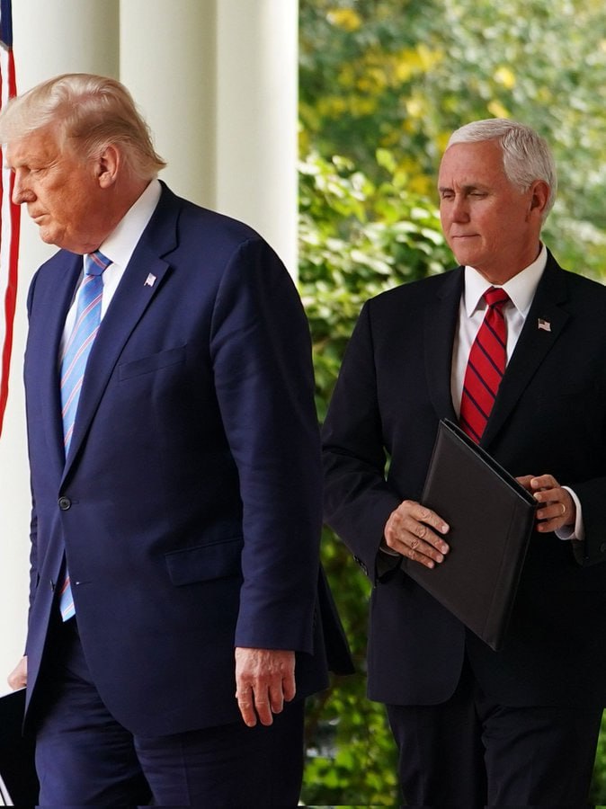 RightPulseNewss's tweet photo. 🚨BREAKING: Mike Pence seems to be on better terms with President Trump. 

Would you now support him working in Trump's administration?

YES or NO? https://t.co/YYi2bFZzYo