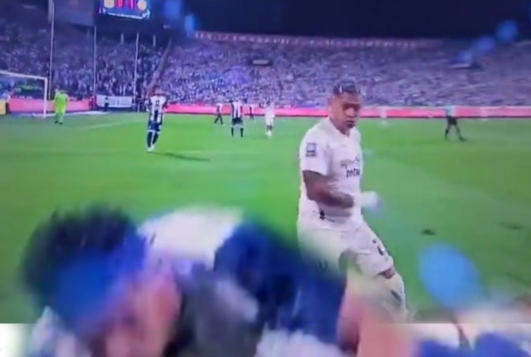 Sí claro. Todos recordamos como Cabanillas lo mandó a la vía expresa...🤣🤣