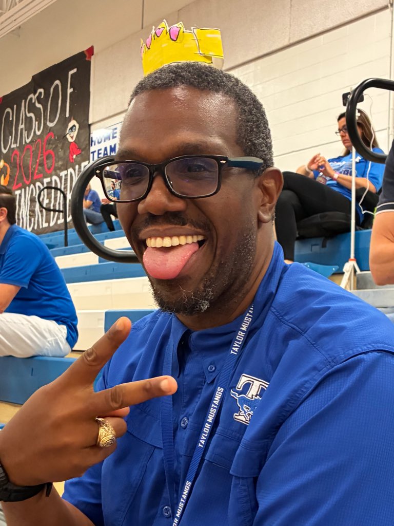 Taylor Volleyball tweet media