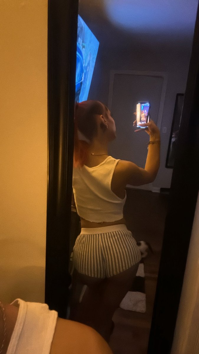 LadyRoyalty9's tweet photo. https://t.co/xrGglYaf9k