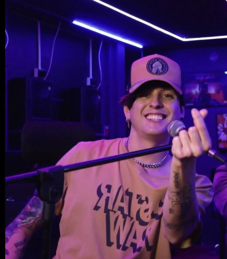 Queremos <a href="/christophervele/">Christopher Velez 🔺</a> en los <a href="/PremiosJuventud/">Premios Juventud</a> 

#PremiosJuventud #QUIEREME #ChrisVelezEnPJ