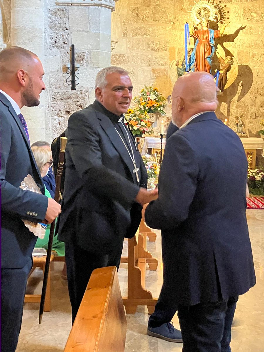 🎉 El <a href="/gobjccm/">Gobierno de Castilla-La Mancha</a>, presente en las fiestas de Letur 🎉
Hoy, hemos participado en la tradicional procesión en honor a la Virgen de la Asunción, dentro de las fiestas patronales de #Letur.