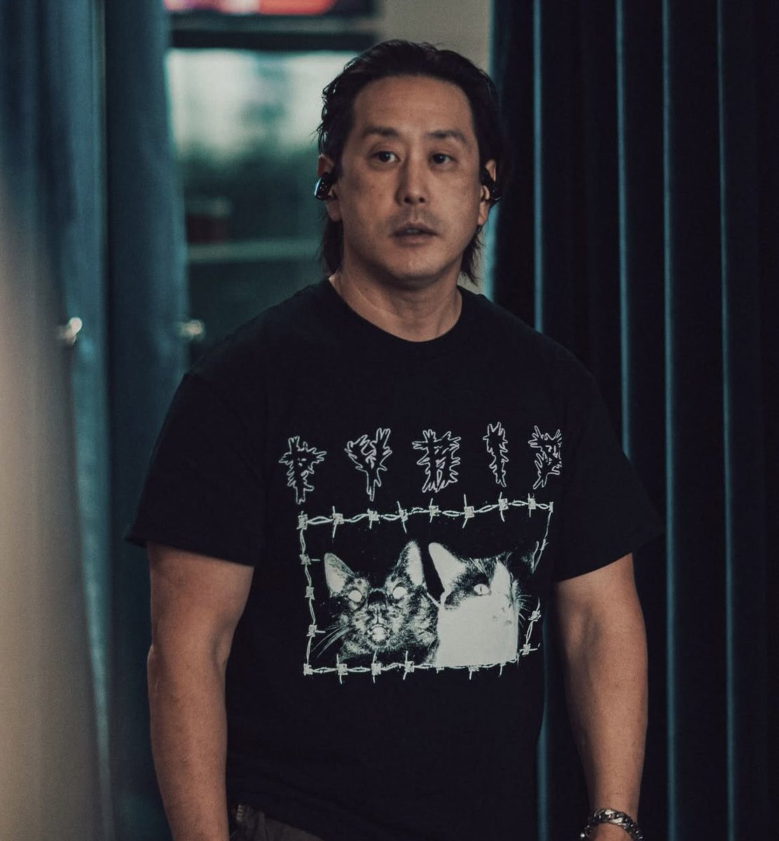 ✨LP is wearing what now?!? tweet media