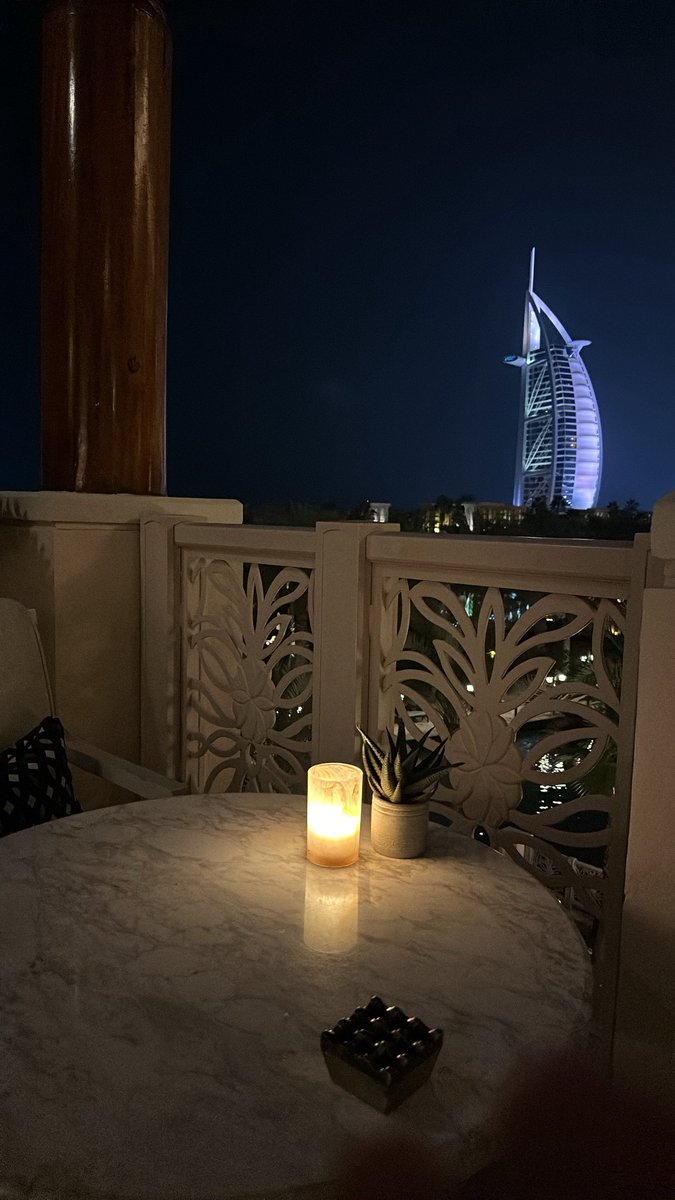 Gelene kahveler benden ☕️ 🙋🏻‍♂️

📍 #Dubai 🌞