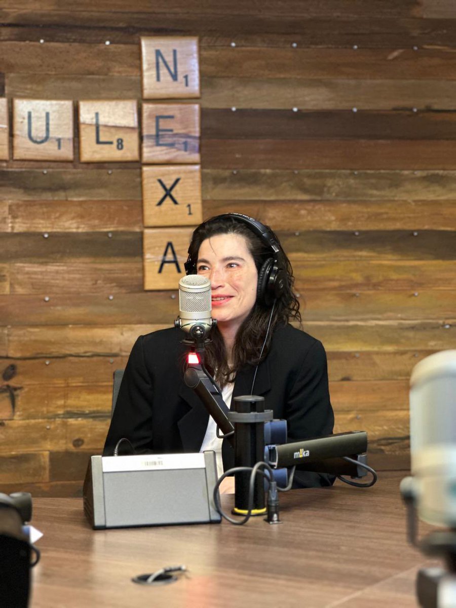 ExaFM's tweet photo. Ya está con nosotros #SofiMayen 🤩 ¡No te pierdas todo lo que nos contará! con @PAULSTANLEYD en #PaulEnExa por el 104.9 FM 📻 https://t.co/vQhw7ZMsyB