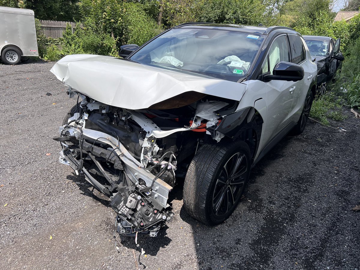 MistyLaree's tweet photo. Our BZ4X owned for a week before someone pulled out in front of us, traveling ~50 mph. The passenger walked away with a tiny finger scrape and I have a broken sternum from the airbag. Every thing about this car saved our lives. We are forever grateful to @Toyota @ToyotaMotorCorp https://t.co/Nnnb6S1P3g