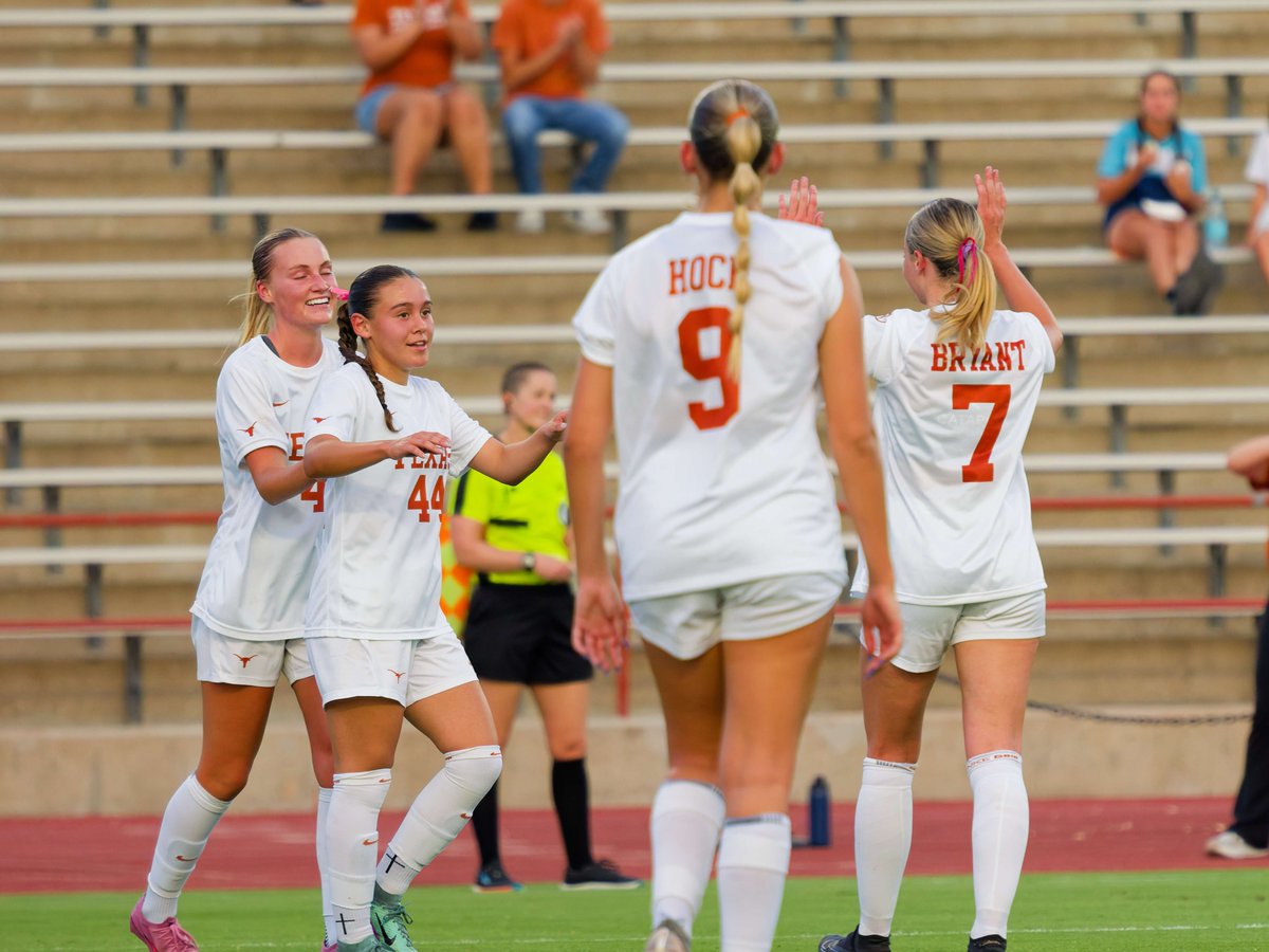 dientetex's tweet photo. @TexasSoccer vs @NSUDemonsSOC Northwestern State prevails 3-2.  More match pics: https://t.co/sHwtBdfwZE #HookEm #RunWithTexas https://t.co/JKyyzTVUSq