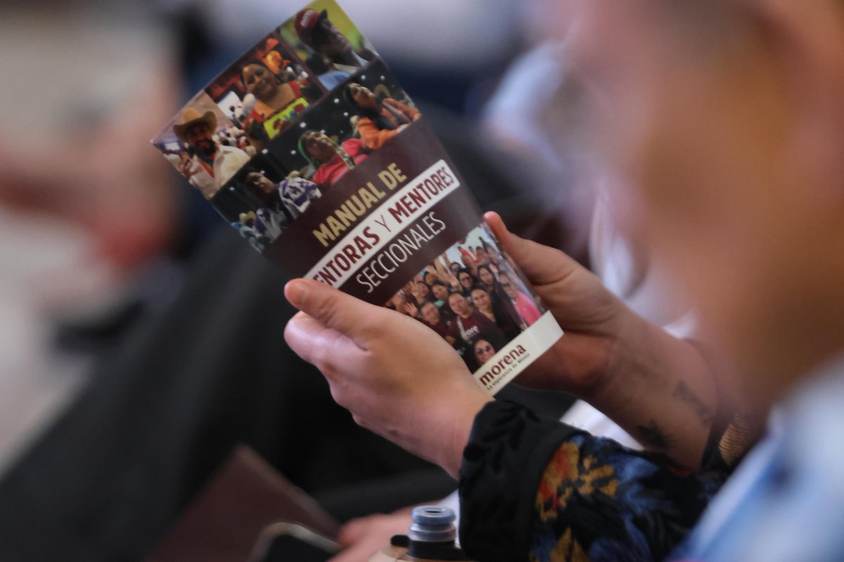 La base de Morena es el pueblo que se organiza y se compromete con el cambio verdadero de México ♥️

Hoy en la Reunión de Coordinación hablamos sobre la puesta en marcha de las asambleas para la creación de Comités en cada Sección Electoral de Jalisco ¿Ya sabes cuándo es la tuya?