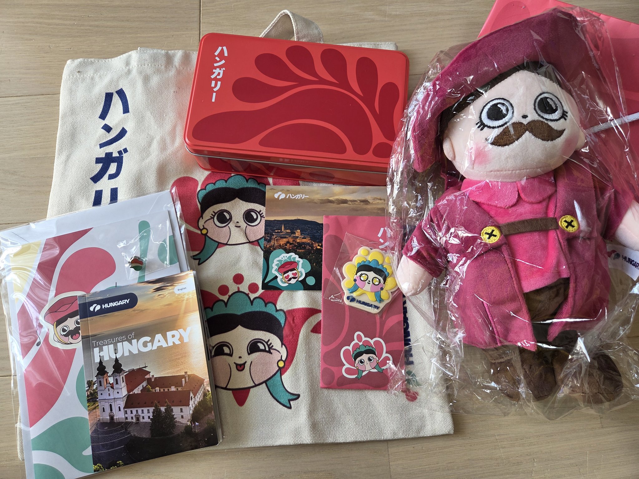【非売品】ハンガリーパビリオン ピンバッジ 大阪関西万博 非売品 ハンガリーパビリオン スタッフ限定