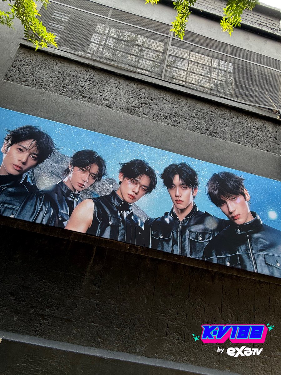 MOA!! Te traemos algunas fotos de “The Star Chapter: TOGETHER” POP-UP STORE IN MEXICO”💙

¿Iras a visitarla? Esta increíble!!🤩

#TheStarChapter #TOGETHER #TXT_POPUP_Mexico
#TOMORROW_X_TOGETHER #TXT @txt_bighit