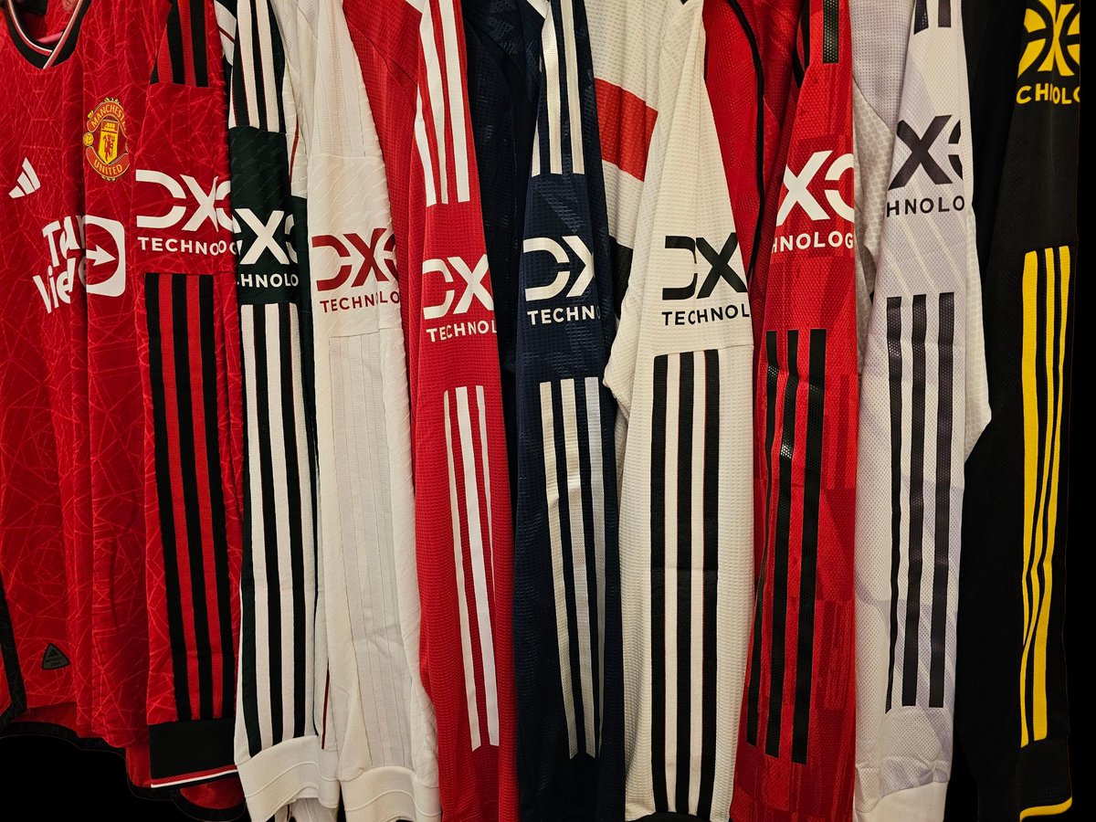 Last 4 seasons home, away and third all authentic long sleeves 🤓

#manutd #manchesterunited #authentic #heatrdy #longsleeve #adidas