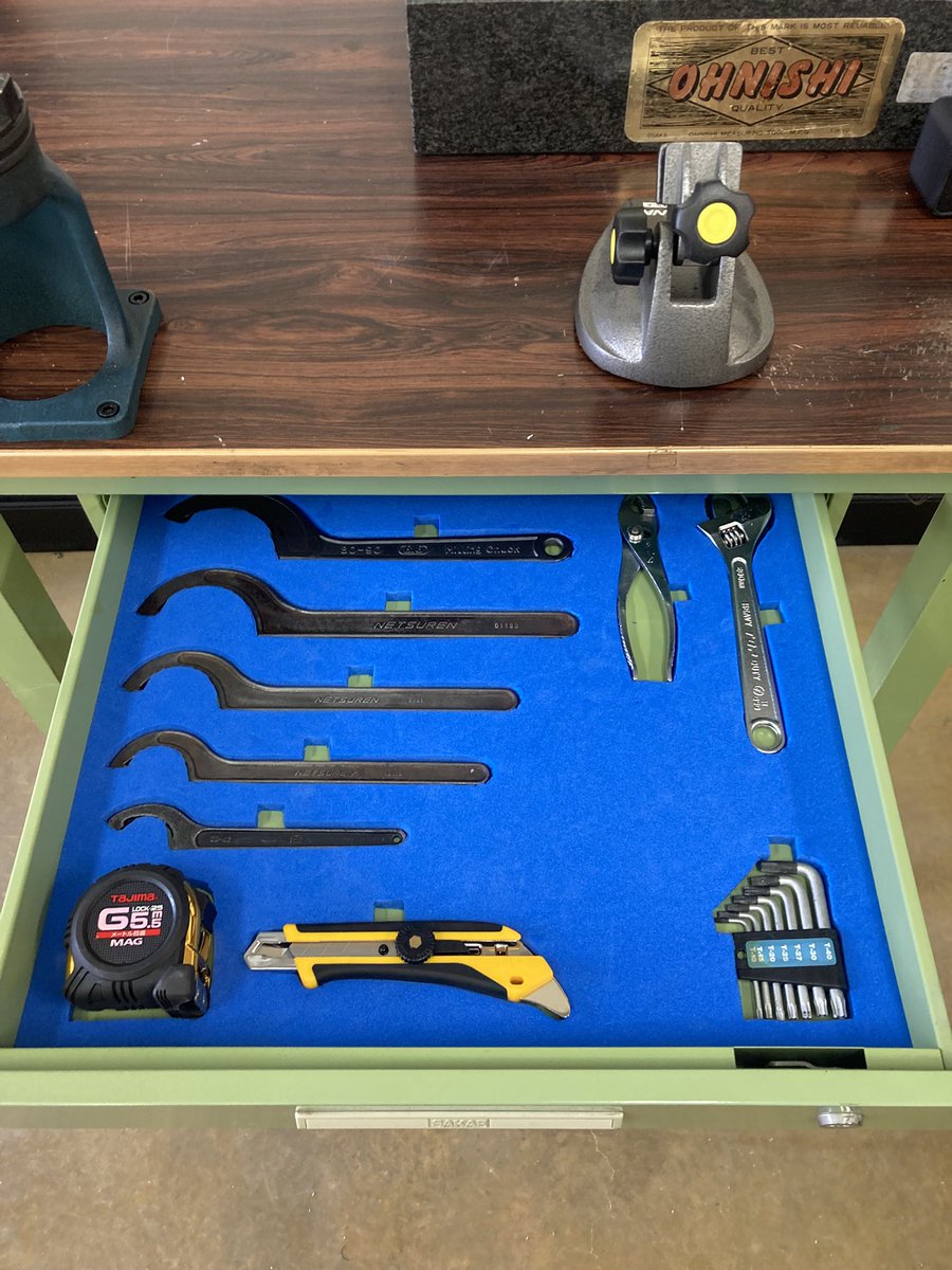 作業台をアンカー固定して、ツール組み&amp;簡易測定台に。引き出しの中も整理整頓