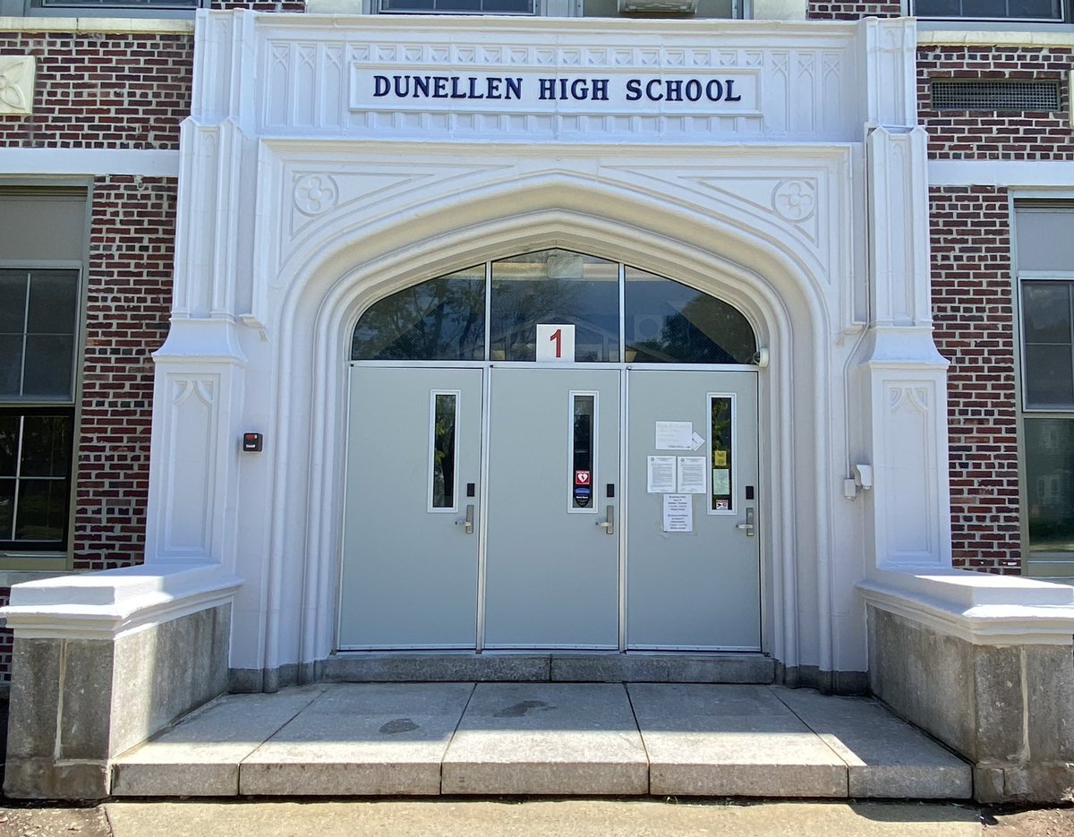 DunellenHS's tweet image. A facelift for a grand building almost 100 years old!
