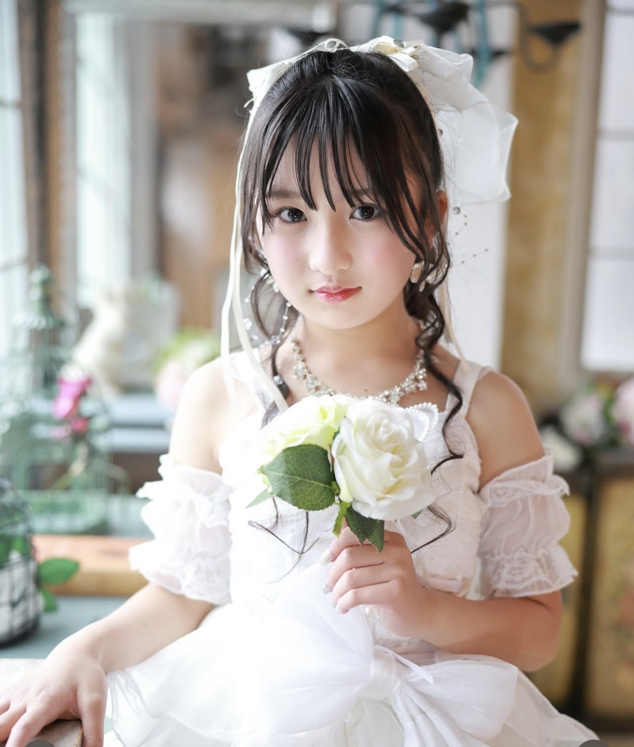 ハンドメイド❣️お花見❣️おめかしうさきちゃん❣️さくら、蝶々、春のアレンジ❣️ おうばいとうり（桜梅桃李）フラワーガールズを編みました