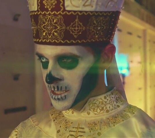 throat goat ⸸ (@witchwimage) on Twitter photo oh my godddff oh my godddff