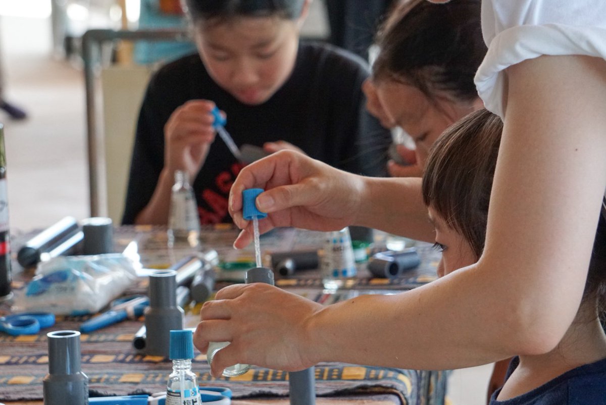 今年もやってまいりました、、道の駅しょうなんミズソラパーク…！
10〜14時の間で水鉄砲作りワークショップやってます。
※一度にご参加できる人数が限られているので、混雑時は30分おきくらいにご案内します。

飛距離10m級の水鉄砲をぶっ放せるエリアもありますよー🔫💦