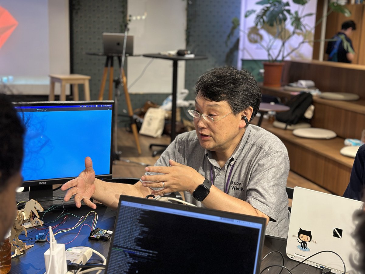 rubyconftw's tweet image. The “mruby table with @yukihiro_matz ” focused on the progress of lightweight Ruby runtimes & IoT ⚙️
Tanaka-san introduced his microcontroller work in mruby/c. Matz peeked at the code running a walking dinosaur via GPIO.
2025-08-09 #CodeParty #RubyConfTW #COSCUP