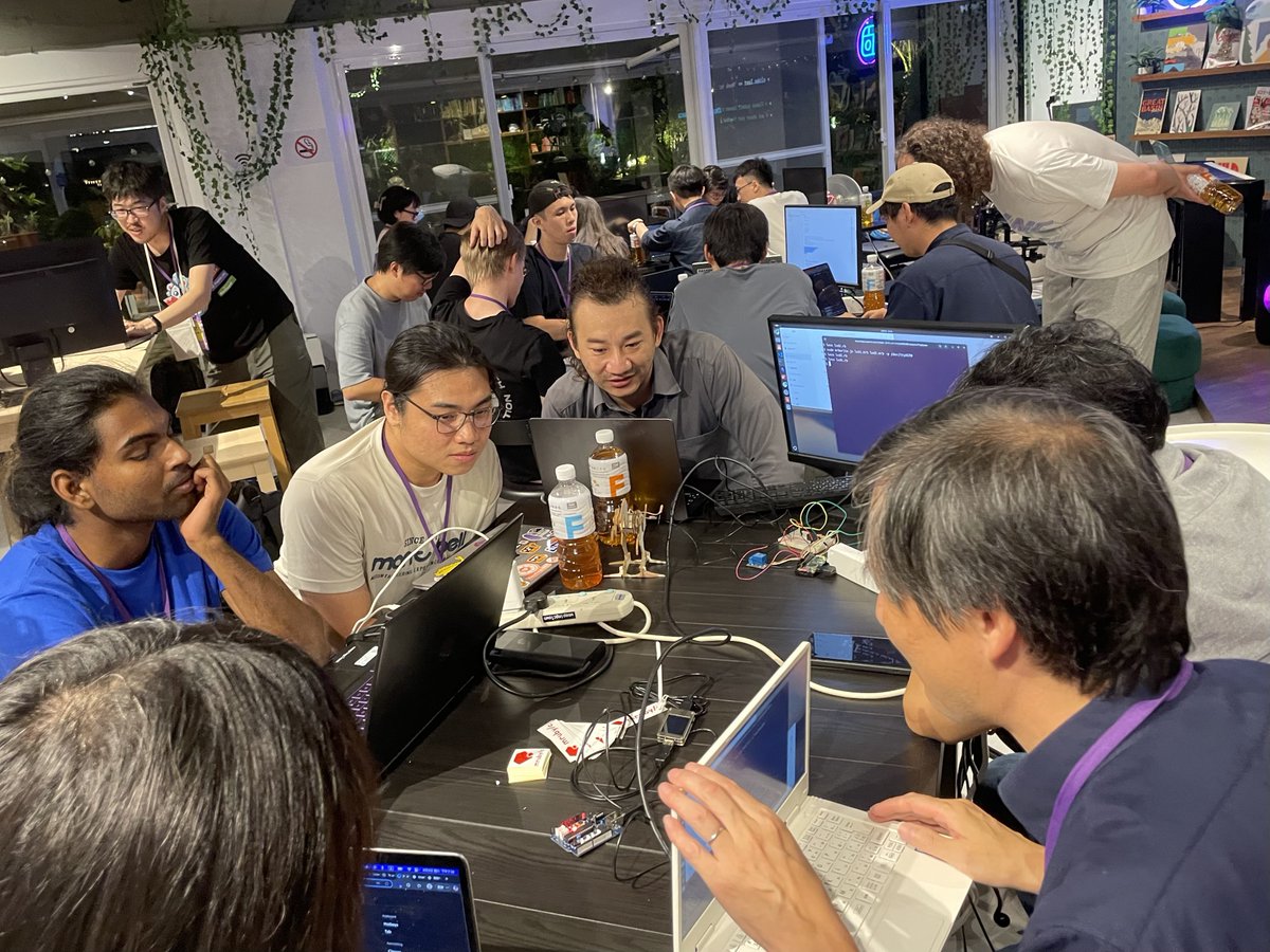 rubyconftw's tweet image. The “mruby table with @yukihiro_matz ” focused on the progress of lightweight Ruby runtimes & IoT ⚙️
Tanaka-san introduced his microcontroller work in mruby/c. Matz peeked at the code running a walking dinosaur via GPIO.
2025-08-09 #CodeParty #RubyConfTW #COSCUP