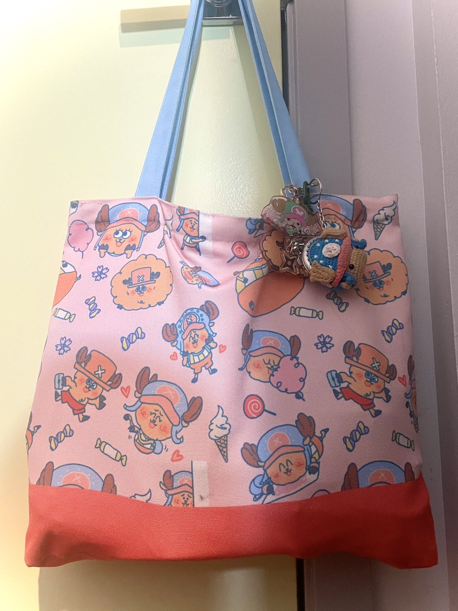 meeps and callus got me this really cute chopper bag at evo and i kid you not ive been getting compliments on it everyday 😭❤️