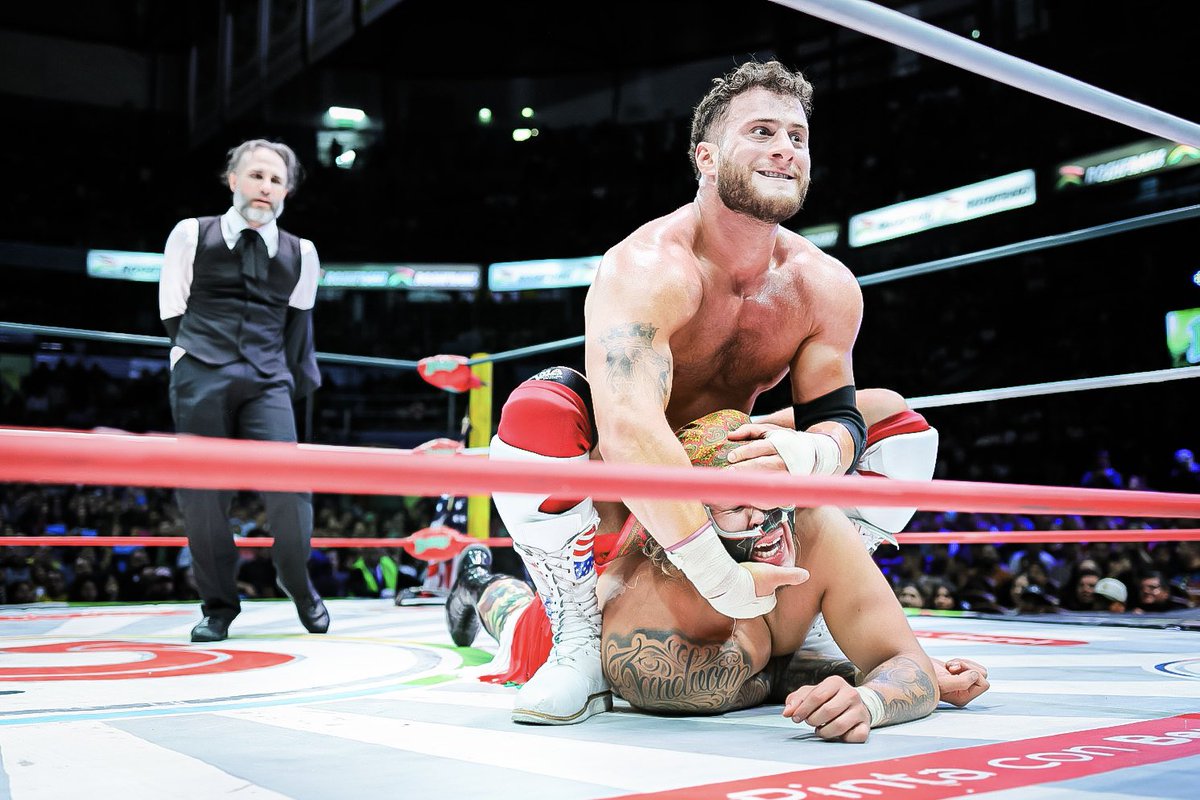 Lucha Libre CMLL tweet media