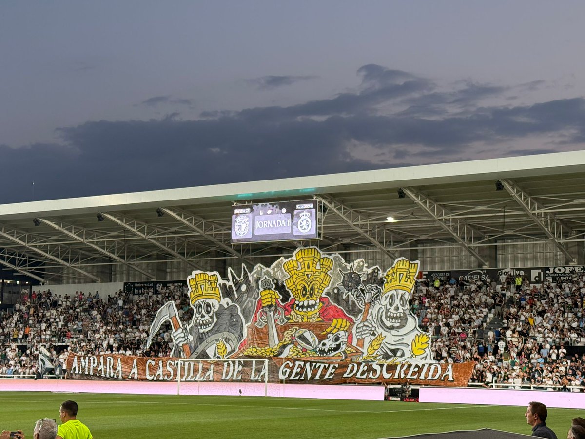 Sergio (@sergibhc) on Twitter photo "Los derbis no se juegan, los derbis se ganan". Aún asimilando lo vivido ayer en El Plantío.
El tremendo tifo que montó <a href="/LHDABURGOS/">La Hinchada del Arlanzón</a> anticipaba lo que estaba por venir.
Ambientazo un 15 de agosto y más de 20 años sin ver 5 goles del Burgos, curiosamente en otro derbi regional. "Los derbis no se juegan, los derbis se ganan". Aún asimilando lo vivido ayer en El Plantío.
El tremendo tifo que montó <a href="/LHDABURGOS/">La Hinchada del Arlanzón</a> anticipaba lo que estaba por venir.
Ambientazo un 15 de agosto y más de 20 años sin ver 5 goles del Burgos, curiosamente en otro derbi regional.