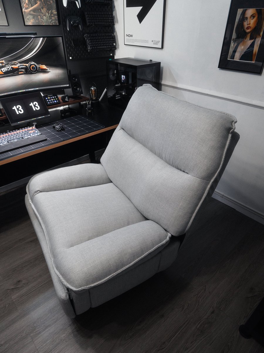 RyoHollywood's tweet image. FlexiSpot XRC5 Pro

体を包み込んでくれるリクライニングソファ☁️

#FlexiSpot #desksetup #PR