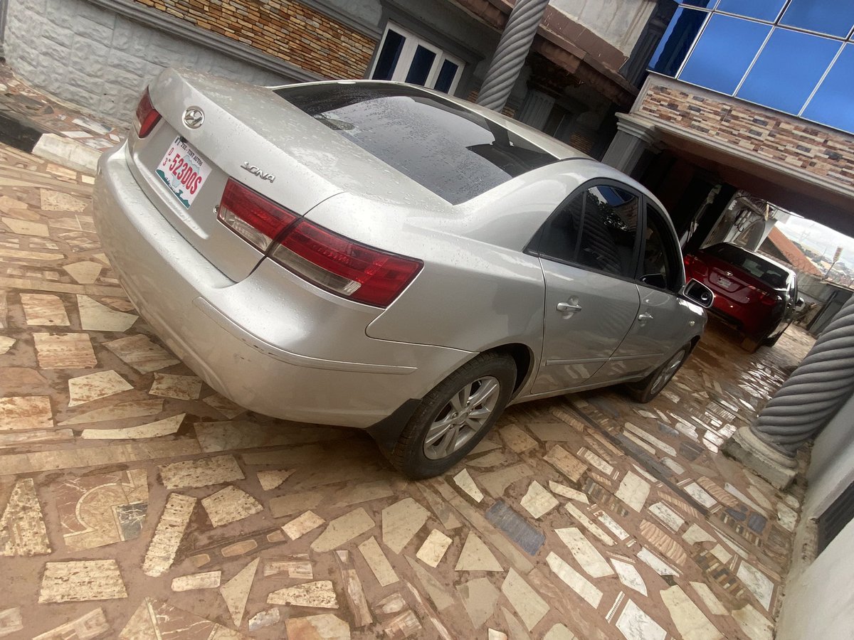 IYIOLAOLAMIDE9's tweet photo. For sale
Used like newly one Hyundai sonata 09/10 
Price #3.5M https://t.co/XTn08Bqjhz
