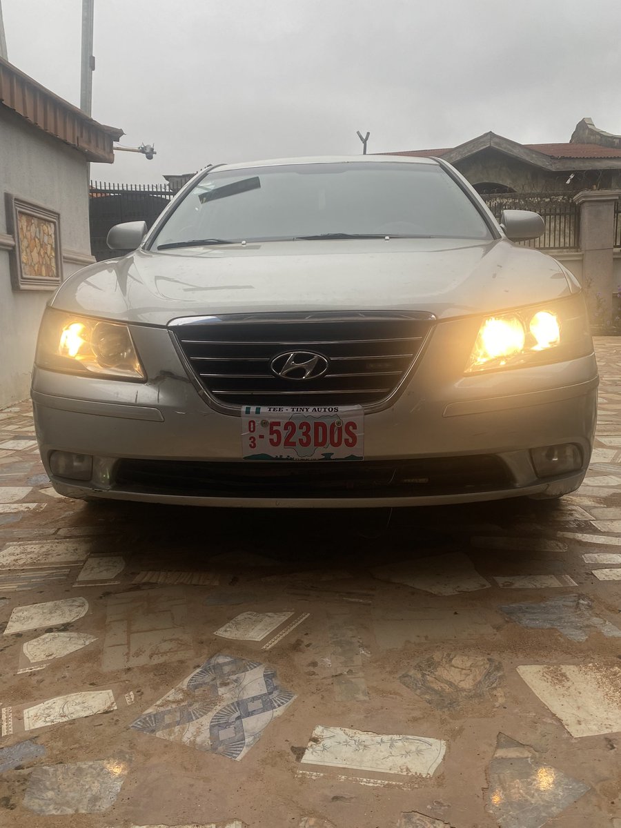 IYIOLAOLAMIDE9's tweet photo. For sale
Used like newly one Hyundai sonata 09/10 
Price #3.5M https://t.co/XTn08Bqjhz