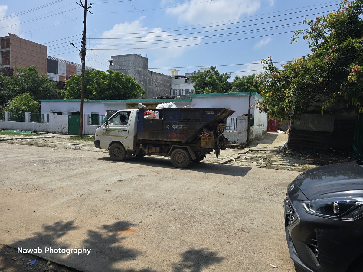 Ashnik2014's tweet photo. @nagarnigamlko ..Garbage dumping at Food Vending Zone, near law college, ashiana. Plz help. Customers are not coming to zone due to horrible smell &amp; garbage . https://t.co/RBh9P5WabC