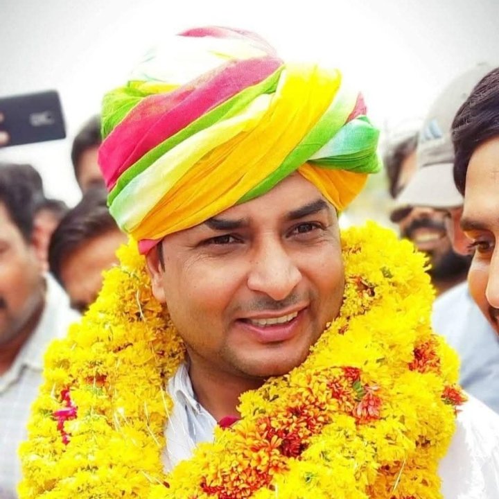 राजस्थान विश्वविद्यालय के पूर्व महासचिव नरेश मीणा को जन्मदिन की हार्दिक बधाई एवं शुभकामनाएं।
<a href="/NareshMeena__/">Naresh Meena</a>