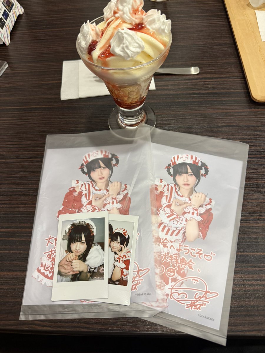 amuchi0117's tweet photo. ❤️8/16大阪大特典会❤️
あむちゃん可愛いすぎたよ😭😭
3部も撮りたかったけど2枚でも大大大大満足でした😭😭ほんとに念願の初ツーショ😭😭
時間もあって話せたしほんと神イベでした！！！心残りがあるとすれば伝えたいこと言えなかった😭でも大好きなあむちゃんに会えてチェキも撮れたから一生の思い出だし宝物✨✨

あむち見つけくれたら嬉しいなあ🥹
詳しくはALT！！！
#あむ心中