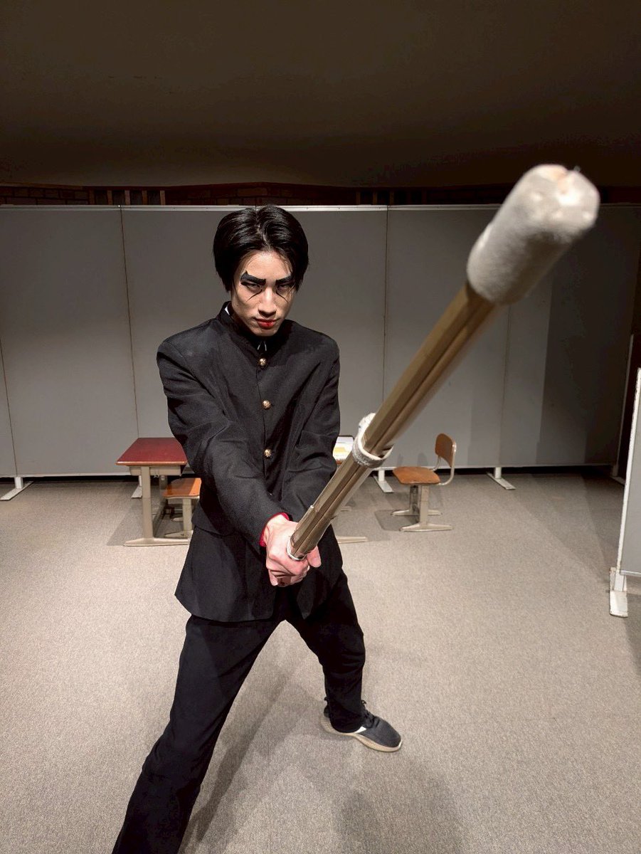 Unit_INP's tweet photo. やあ皆！鬼滅の映画はもう観たか？！今日は『シンデレラ・マスカレード』本編ではあまり見れなかった鮭の学ラン姿をお届けだッッ！！！！そして、また主演・鮭を観れる日も近い？！？！続報を待つべしッッ！！！！ https://t.co/IFtzGVsd2l
