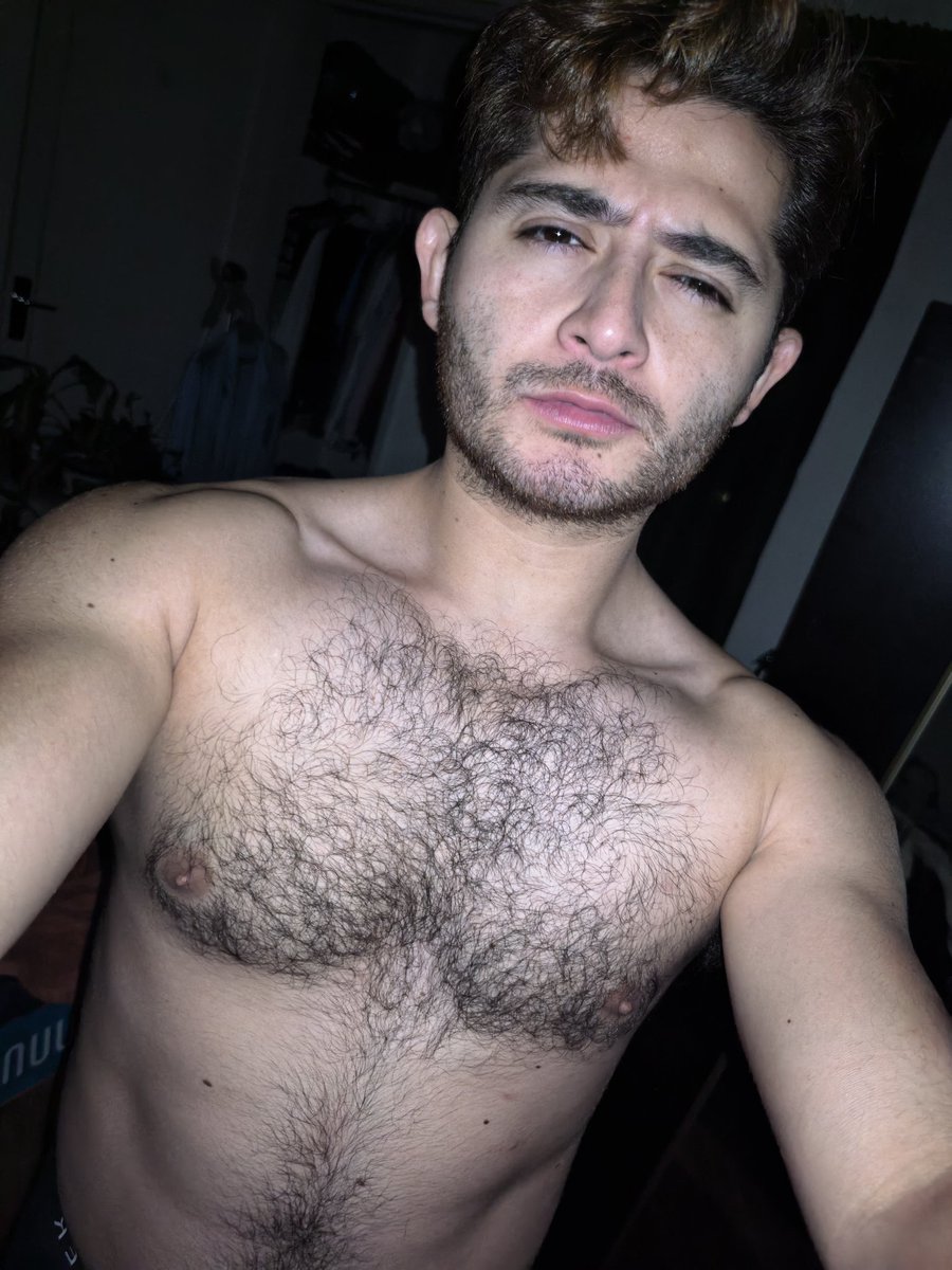 pov: llegamos pedos a mi cama