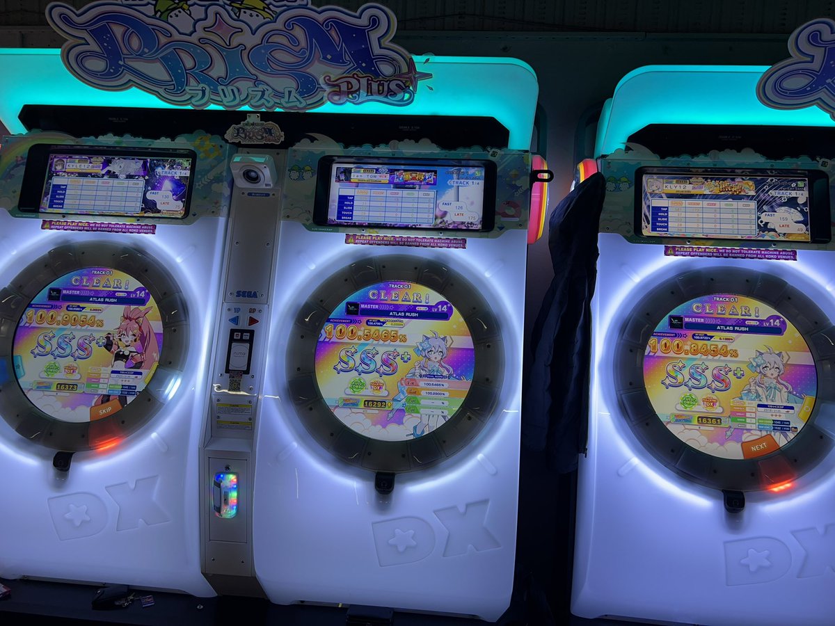 going elsewhere to play maimai has really made me appreciate how everyone back home doesnt just SOLO THE WHOLE TIME OMG IS IT 6 DUOS OR 12 SOLOS IN THIS QUEUE