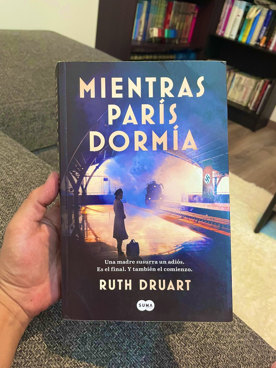 SusetLC's tweet photo. Avance del challenge día 15
Iniciando el 3er libro del reto

#eldvchallenge
#mientrasparisdormia
#ruthdruart
#penguinlibros
@LibreroDeVal 
@penguinlibrosmx https://t.co/sM8Y208Cw4
