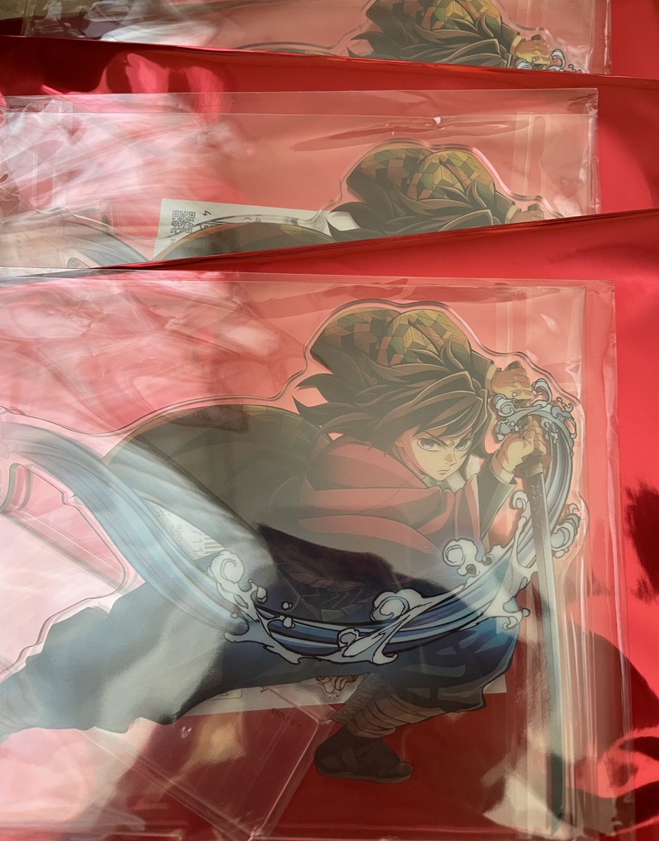 劇場版グッズ1弾のアクスタぎゆさんと🦋姉妹くじA＞B辺りとの交換とか出来たりしないかな…