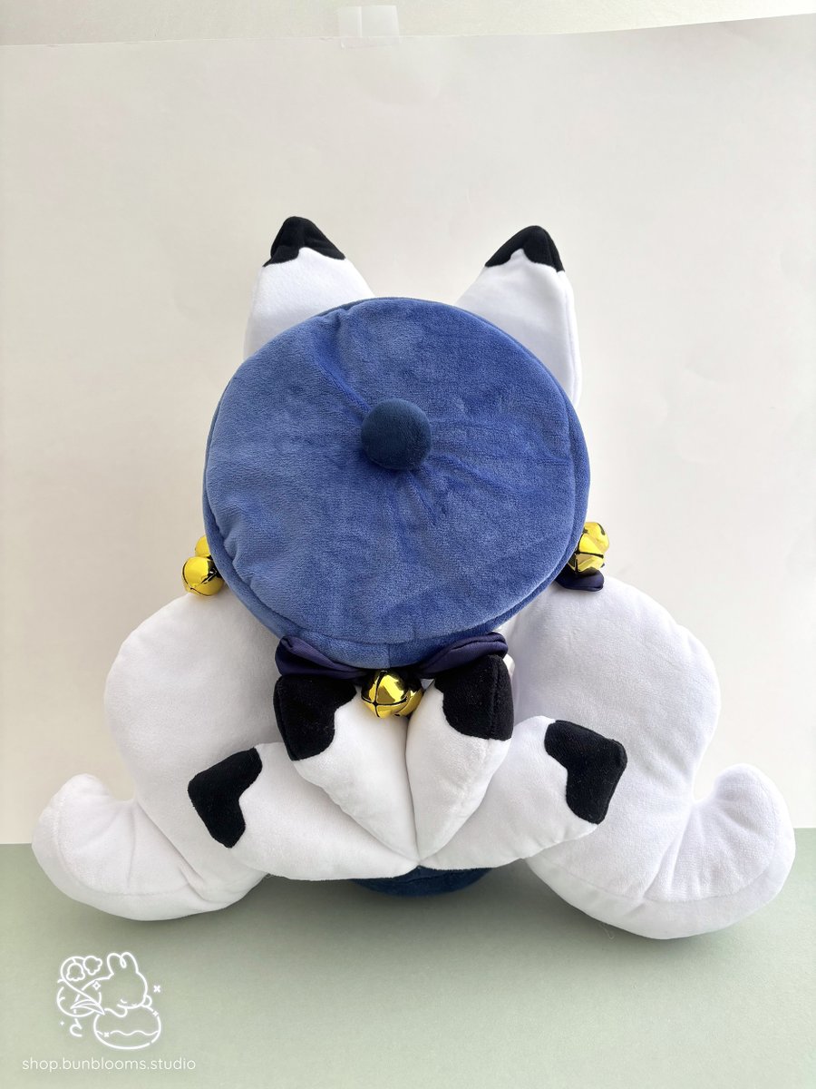 enpalettelab's tweet photo. ✧･ﾟ【PRODUCTION DIARY】 
She's beauty! She's grace! She's @meiya_ch's new 3.0 plushie in a cuddly jumbo size, ready for her next adventure 🩵!  

Developing this plushie has been such a joy and a journey.  We're so excited that she's finally been released 🌿✨! 
[1/4] https://t.co/upxckEyDhB