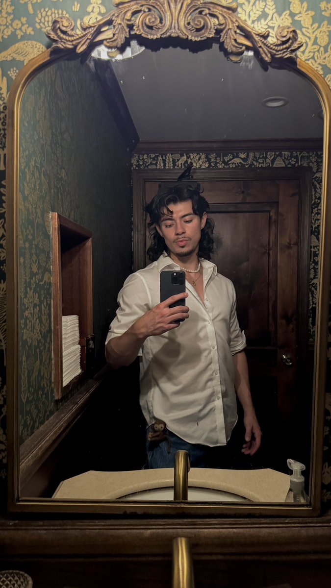 christopher (@luvrboytopher) / Posts / X