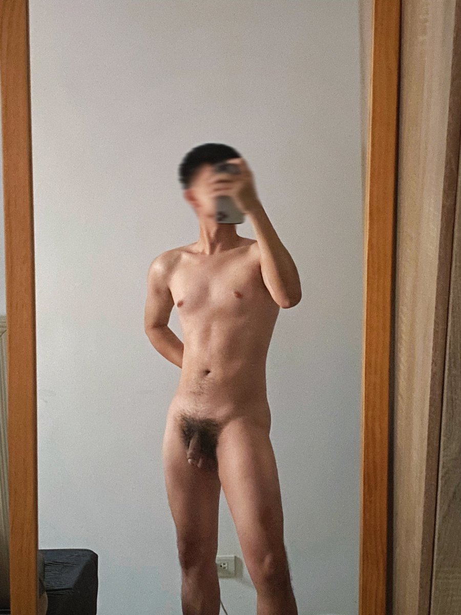 難得這個月都不用出差⋯可惜男友的行程都排滿沒時間見面，所以我決定這兩天休假要大尻特尻🔞🥵💦

話說搬來北部四個月了，第一次在新家用全身鏡拍照～最近長肉長太多了，該重新實行我的減肥計劃了😍

#新北 #非單 
<a href="/qtwb_1314/">🧋全糖微冰</a>