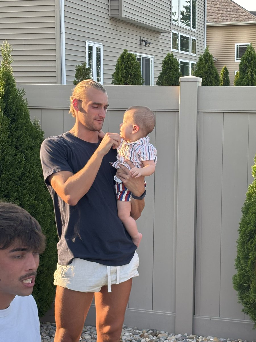 Great night hosted by the Matthews family as we wrap up preseason!

Cougar FAMILY!