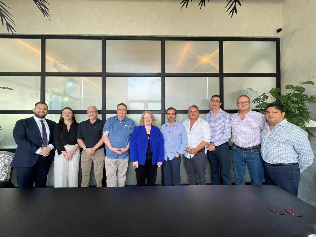 U.S. Embassy Tegucigalpa (@usembassyhn) on Twitter photo Durante su visita en San Pedro Sula, la Encargada de Negocios, Colleen Anne Hoey, se reunió con representantes de <a href="/AmChamHonduras/">AmCham Honduras</a>, <a href="/CCICHN/">CCIC</a> y <a href="/ADECAFEH/">Asociación de Exportadores de Café de Honduras</a> para hablar sobre la relación comercial entre Estados Unidos y Honduras, y la importancia de un sector privado dinámico como Durante su visita en San Pedro Sula, la Encargada de Negocios, Colleen Anne Hoey, se reunió con representantes de <a href="/AmChamHonduras/">AmCham Honduras</a>, <a href="/CCICHN/">CCIC</a> y <a href="/ADECAFEH/">Asociación de Exportadores de Café de Honduras</a> para hablar sobre la relación comercial entre Estados Unidos y Honduras, y la importancia de un sector privado dinámico como