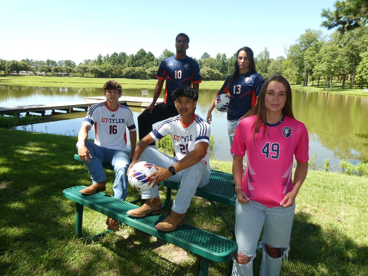 patriot_msoccer's tweet photo. Representing the city of Tyler in our new men’s soccer threads for 2025 🦅⚽️ https://t.co/tr5GlZ86iA