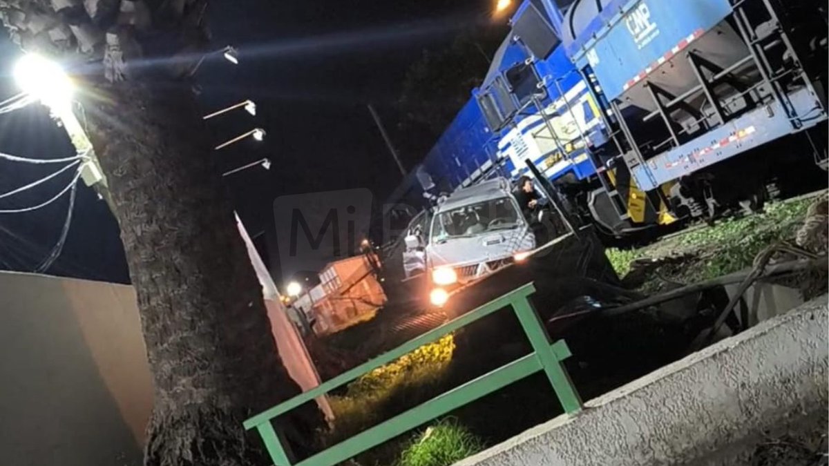 [Ahora] Colisión entre tren y vehículo deja un lesionado en La Serena miradiols.cl/2025/08/15/aho…