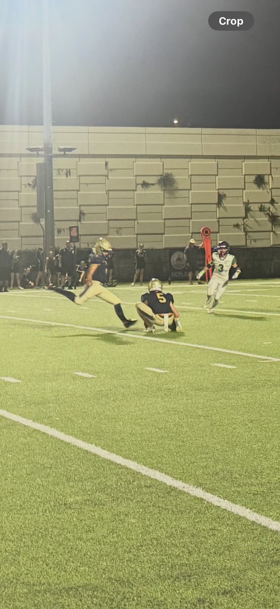 Lancers score on 45 yard FG by Gaston Gramatica! Lancers 10-Crusaders 32.