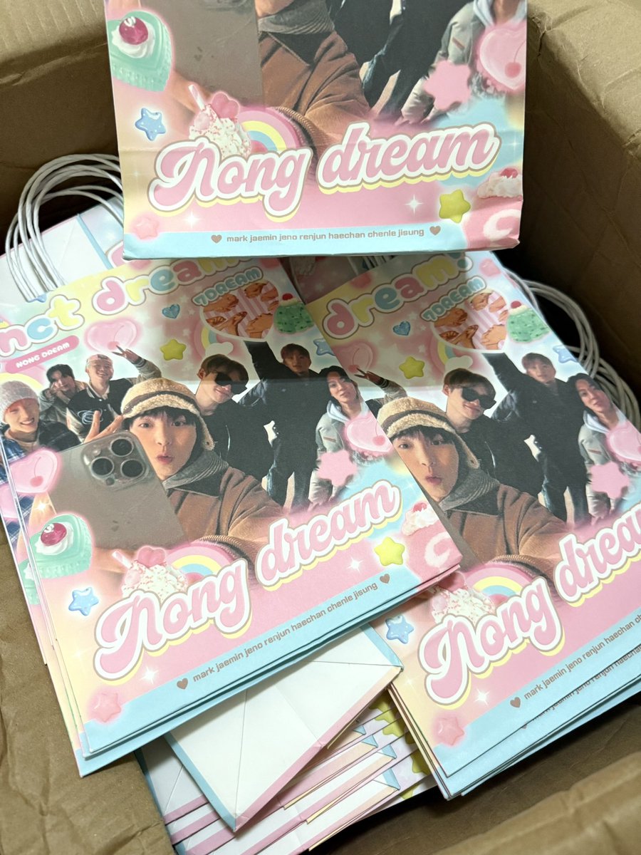 ttenentt's tweet image. สวัสดีค่าา ใครมาคอนน้องดรีมแวะรับกอว.เราได้นะคะ (ขนไป1ลังเต็มๆ🥹🥹) เดี๋ยวเราแจ้งสถานที่ 1ชม. ก่อนแจกนะคะทุกคนจะได้มาทัน มารับกันเยอะๆน้่าาาาาา 

#THEDREAMSHOW4_in_BKK
#NCTDREAM_THEDREAMSHOW4_BANGKOK
#NCTDREAM_THEDREAMSHOW4_in_BKK